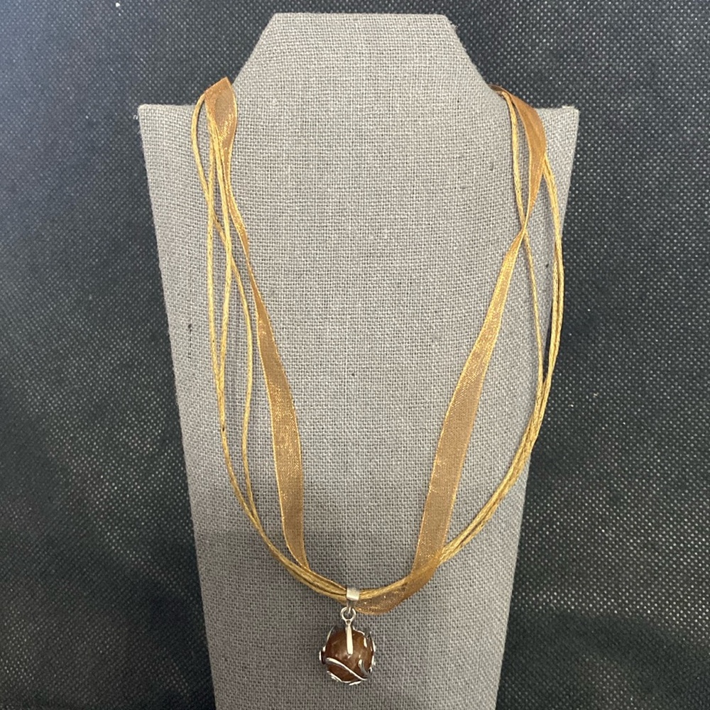 Vintage Sterling Silver pendant with Genuine Golden crystal stone necklace